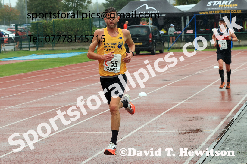 Senior Mens 6 Stage 2025 Northern Athletics Autumn Road Relays, Leigh, Lancashire. Photo: David T. Hewitson/Sports for All Pics